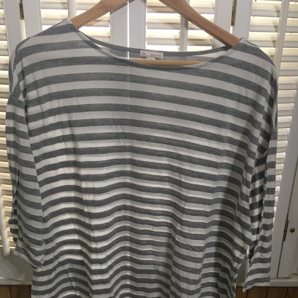 striped 3/4 sleeve shirt